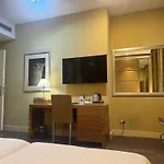 Mercure Centro Saint John Hotel