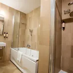 Отель Mercure Centro Saint John 4*