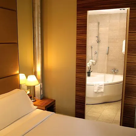 Mercure Centro Saint John 4* 로마