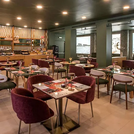 Mercure Centro Saint John 4*