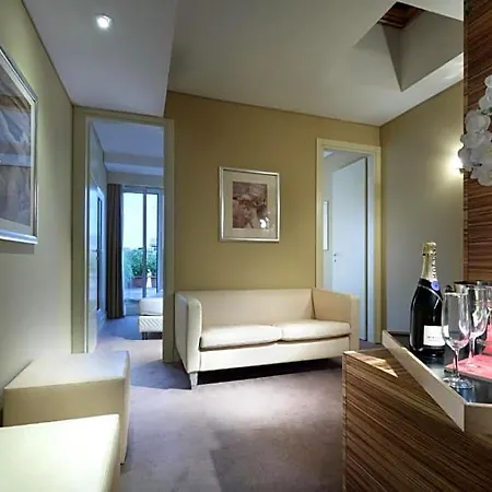 Szálloda Mercure Centro Saint John Róma